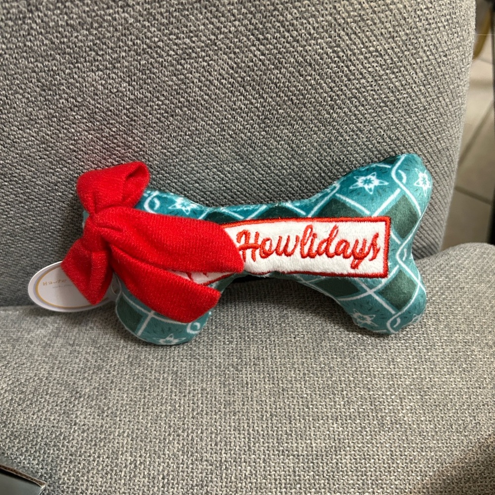 CHOOSE ONE ๐ฉ Chewy Vuitton ๐พ Pawda Holiday Dog Toy Squeeker - Picture 7 of 8